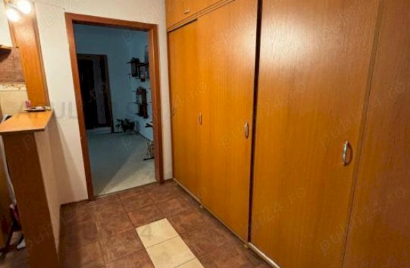 Inchiriere Apartament 3 camere ,zona Dristor ,strada Tomis ,nr 10 ,580 € /luna 