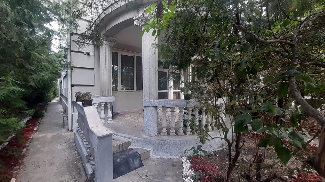 Vanzare Casa/Vila 15 camere ,zona Baneasa ,strada Privighetorilor Al. ,nr -- ,2.300.000 €