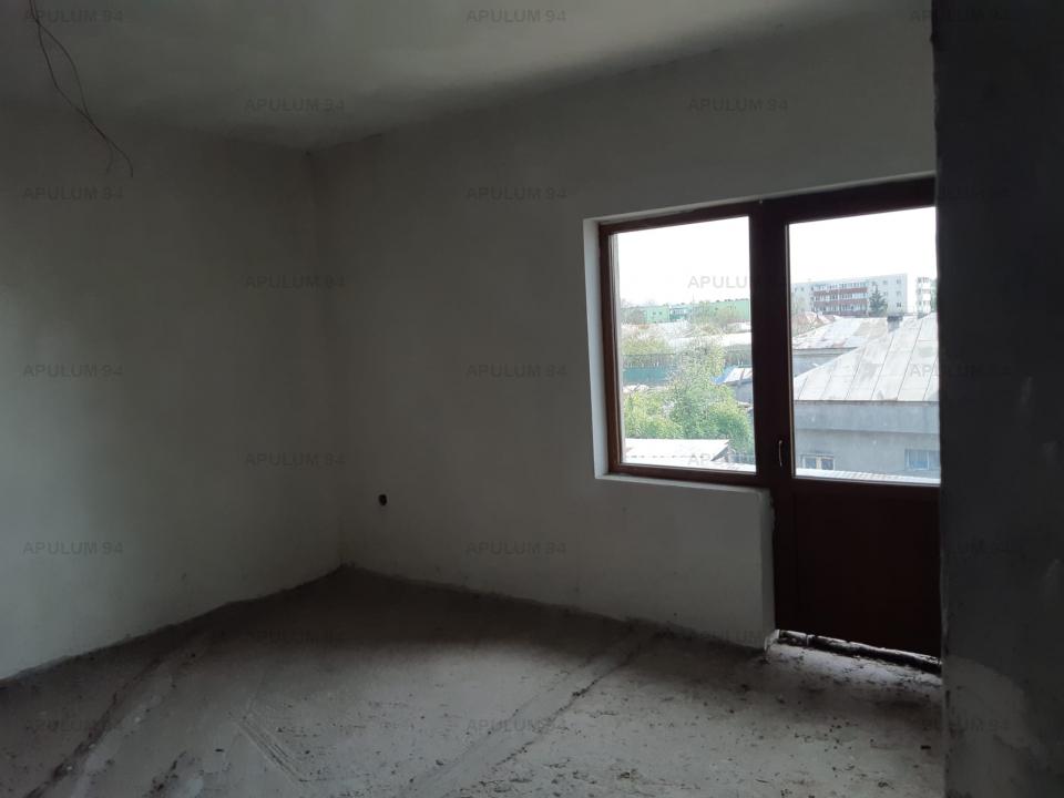 Vanzare Casa/Vila 4 camere ,zona 1 Decembrie ,strada Victoriei ,nr 22 ,90.000 €