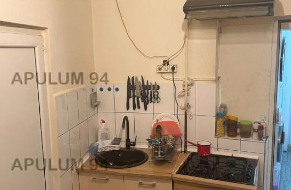 Apartament 2 Camere Bloc Interbelic Investitie Airbnb | Resedinta