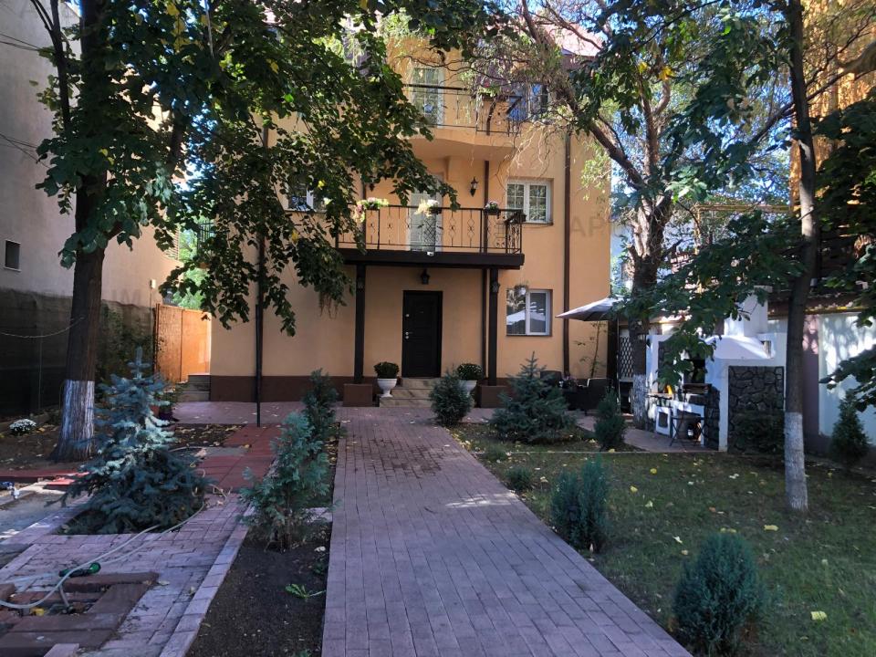 Vanzare Casa/Vila 6 camere ,zona Brancoveanu ,strada Dumitru Minca ,nr 14 ,430.000 €