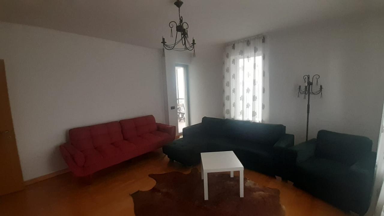 Vanzare Apartament 3 camere ,zona Vacaresti ,strada Gladitei ,nr -- ,259.000 €