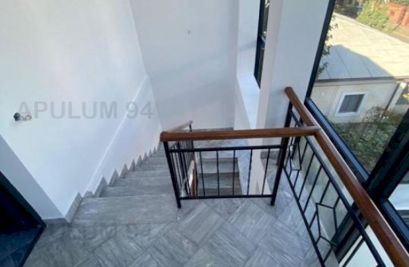 Inchiriere Casa/Vila 18 camere ,zona Bucurestii Noi ,strada Stelutei ,nr - ,4.990 € /luna 