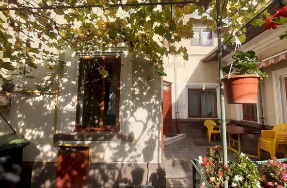 Vanzare Casa/Vila 5 camere ,zona Cartierul Armenesc ,strada Toamnei ,nr 114 ,298.000 €