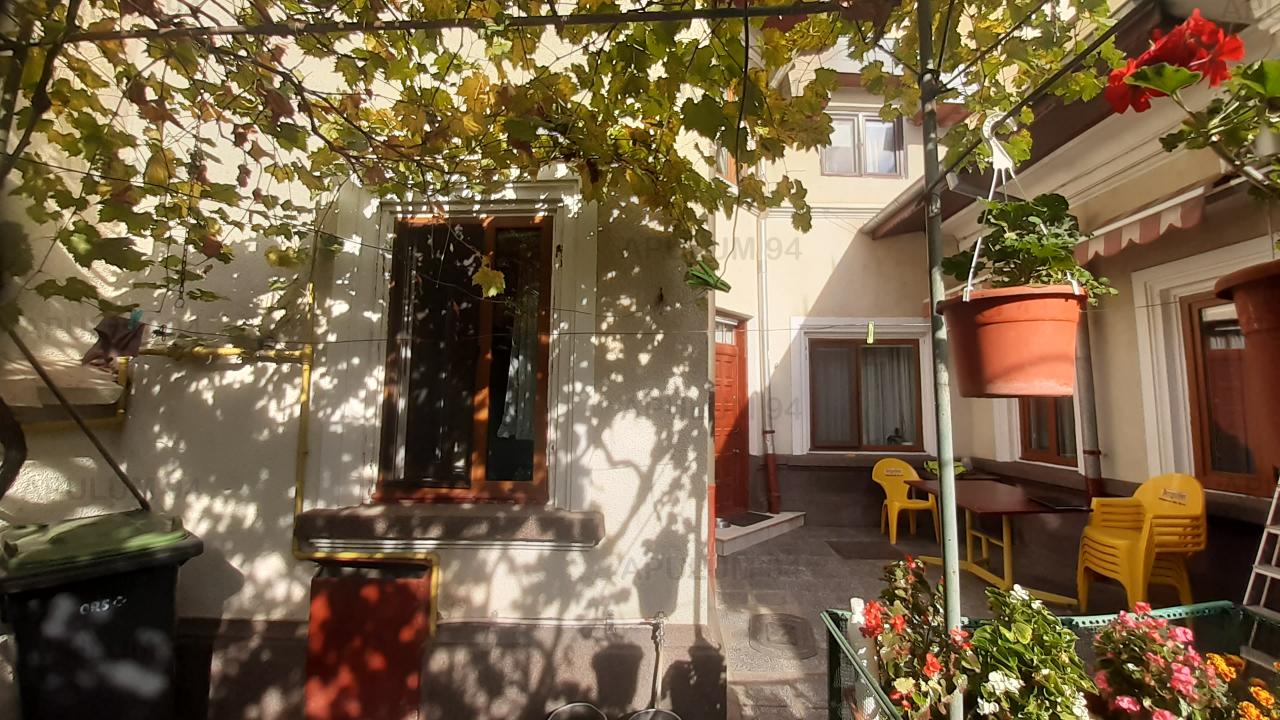 Vanzare Casa/Vila 5 camere ,zona Cartierul Armenesc ,strada Toamnei ,nr 114 ,298.000 €