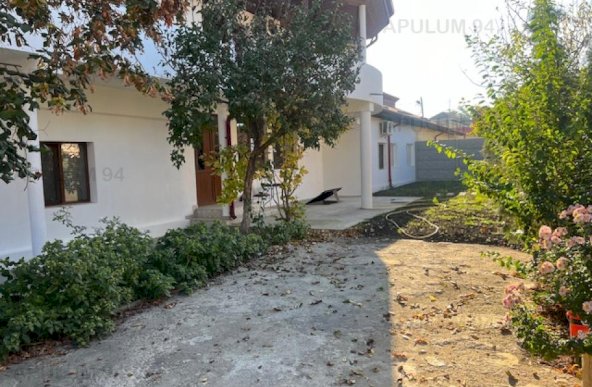 Vanzare Casa/Vila 3 camere ,zona Rosu ,strada 1 Decembrie 1918 ,nr 99 ,260.000 €