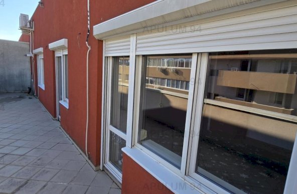 Apartament 3 camere cu terasa de 29 mp Prelungirea Ghencea stradal. 