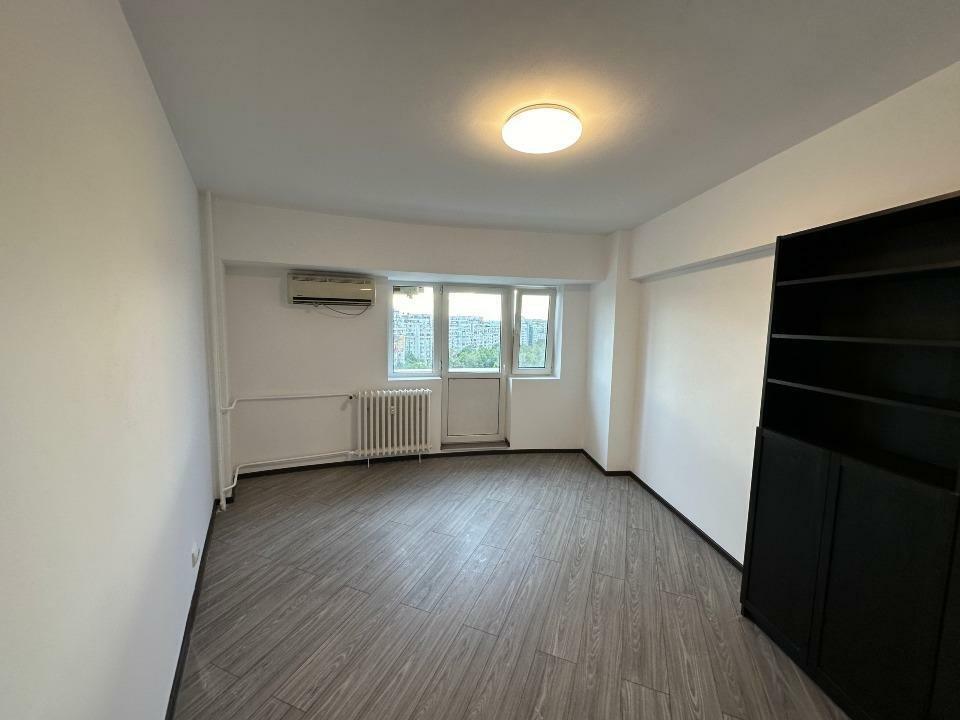 Vanzare Apartament 6 camere ,zona Piata Alba Iulia ,strada Decebal ,nr - ,398.000 €