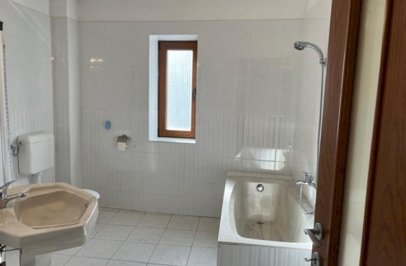 Apartament 4 camere in vila- Gara de Nord. 