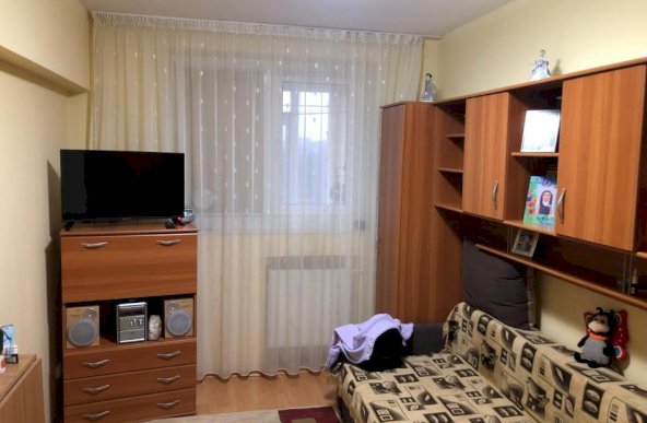 Vanzare Apartament 3 camere ,zona Brancoveanu ,strada Constantin Brancoveanu ,nr 130-132 ,110.000 €