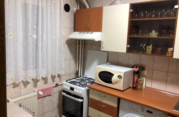 Vanzare Apartament 3 camere ,zona Brancoveanu ,strada Constantin Brancoveanu ,nr 130-132 ,110.000 €