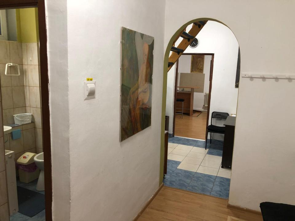 Inchiriere Spatiu Comercial 4 camere ,zona Calea Calarasilor ,strada Ciresului ,nr - ,999 € /luna 