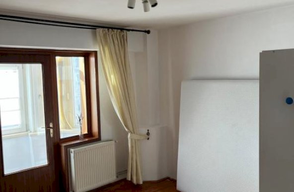 Vanzare Apartament 2 camere ,zona Unirii ,strada Octavian Goga ,nr 4 ,142.000 €