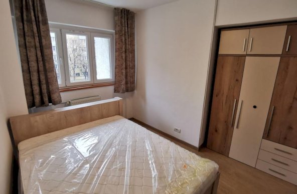 Vanzare Apartament 3 camere ,zona Basarabia ,strada Chisinau ,nr 8 ,129.000 €