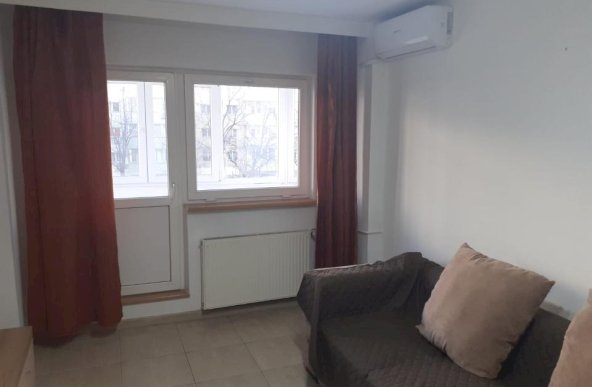 Vanzare Apartament 3 camere ,zona Basarabia ,strada Chisinau ,nr 8 ,129.000 €