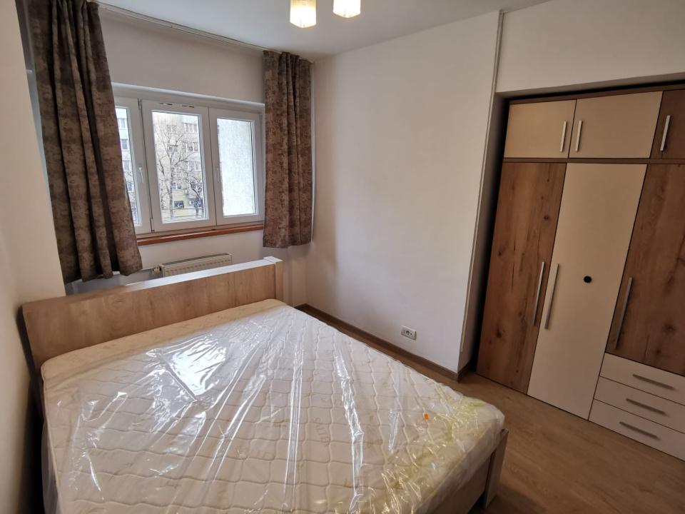 Vanzare Apartament 3 camere ,zona Basarabia ,strada Chisinau ,nr 8 ,129.000 €