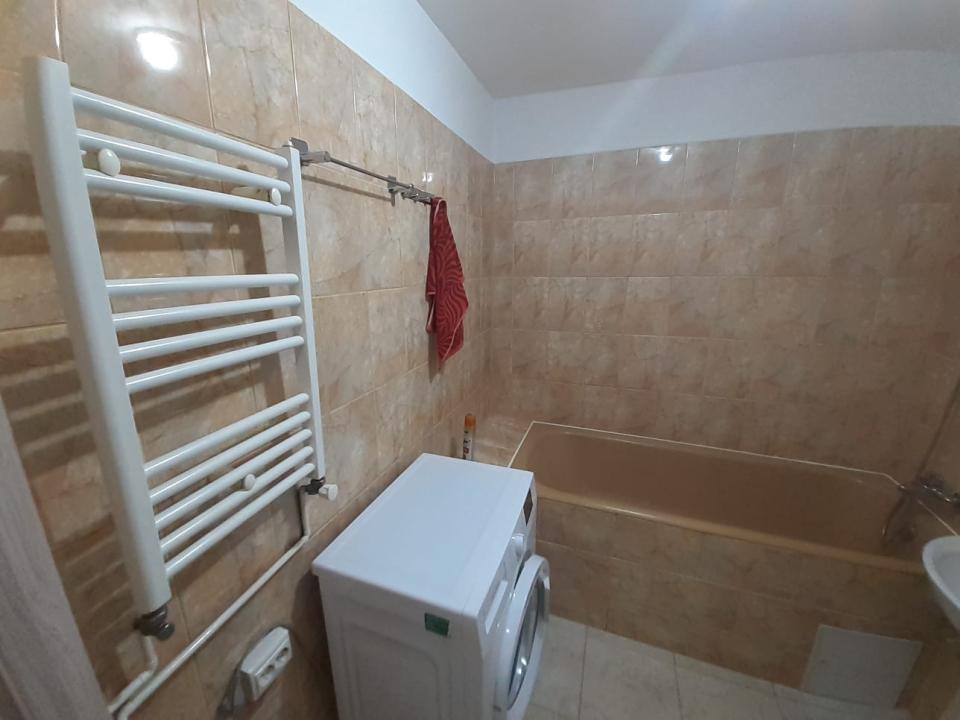 Vanzare Apartament 3 camere ,zona Basarabia ,strada Chisinau ,nr 8 ,129.000 €