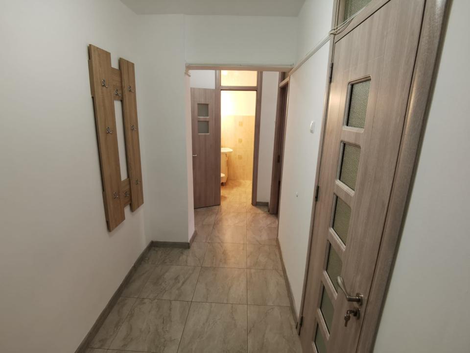 Vanzare Apartament 3 camere ,zona Basarabia ,strada Chisinau ,nr 8 ,129.000 €