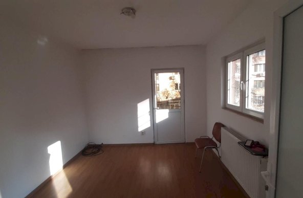 Inchiriere Apartament 2 camere ,zona Baba Novac ,strada Tarancutei ,nr 27 ,700 € /luna 