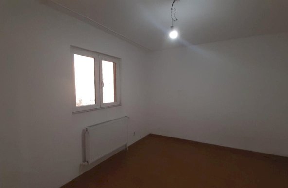 Inchiriere Apartament 2 camere ,zona Baba Novac ,strada Tarancutei ,nr 27 ,700 € /luna 