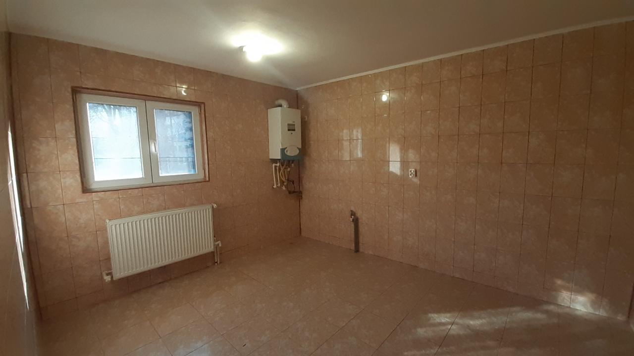 Inchiriere Apartament 2 camere ,zona Baba Novac ,strada Tarancutei ,nr 27 ,700 € /luna 