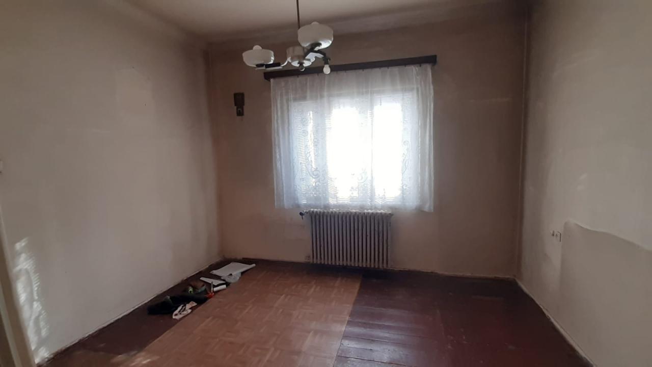 Vanzare Casa/Vila 5 camere ,zona Carol ,strada Dumitru Tacu ,nr 25 ,490.000 €