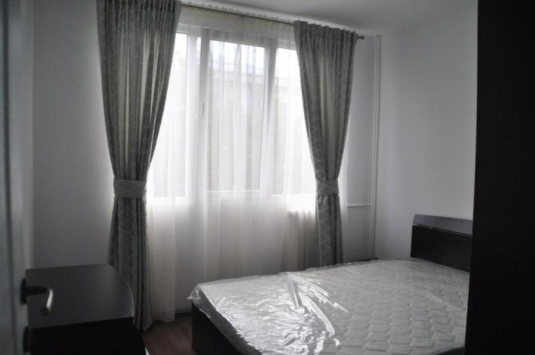 Vanzare Apartament 4 camere ,zona Berceni ,strada Spinis ,nr 9 ,110.000 €