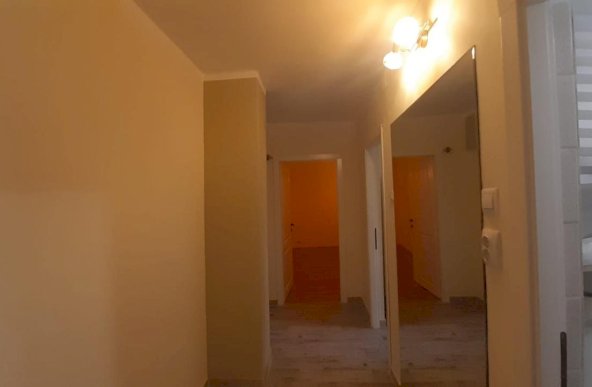 Inchiriere Apartament 2 camere ,zona Piata Alba Iulia ,strada Piata Alba Iulia ,nr 4 ,550 € /luna 