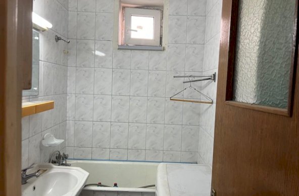 Vanzare Apartament 2 camere ,zona Drumul Taberei ,strada Drumul Taberei ,nr 91 ,73.000 €