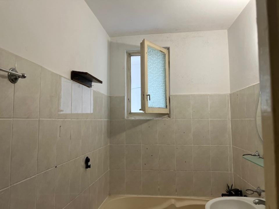 Vanzare Apartament 2 camere ,zona Obor ,strada Mihai Bravu ,nr 29 ,68.000 €