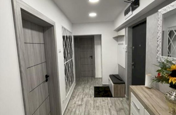 Inchiriere Apartament 2 camere ,zona Piata Alba Iulia ,strada Burebista ,nr 2 ,700 € /luna 