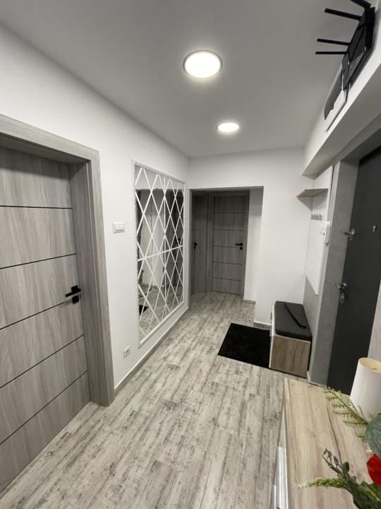 Inchiriere Apartament 2 camere ,zona Piata Alba Iulia ,strada Burebista ,nr 2 ,700 € /luna 