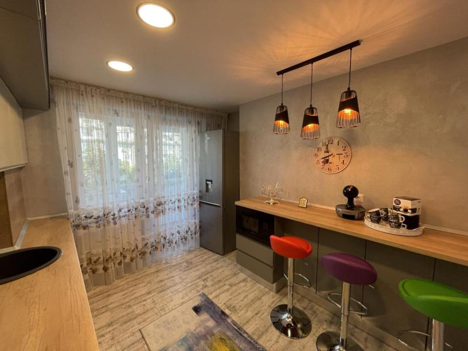 Inchiriere Apartament 2 camere ,zona Piata Alba Iulia ,strada Burebista ,nr 2 ,700 € /luna 