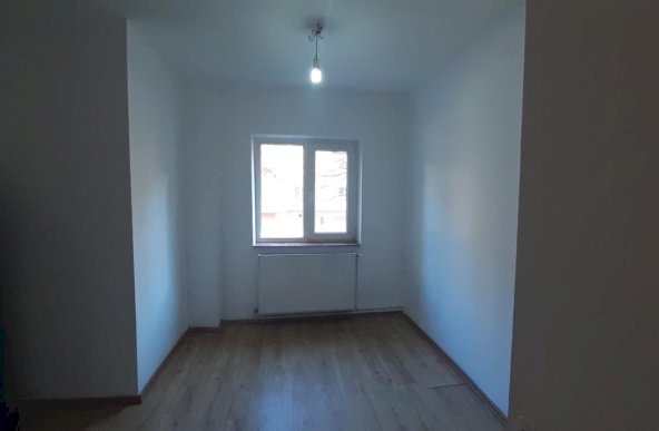 Vanzare Apartament 4 camere ,zona Bragadiru ,strada Florilor ,nr 11 ,87.000 €