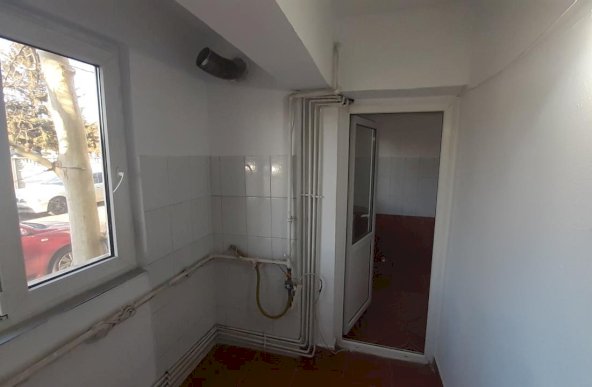 Vanzare Apartament 4 camere ,zona Bragadiru ,strada Florilor ,nr 11 ,87.000 €