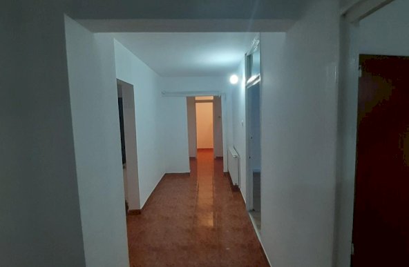 Vanzare Apartament 4 camere ,zona Bragadiru ,strada Florilor ,nr 11 ,87.000 €