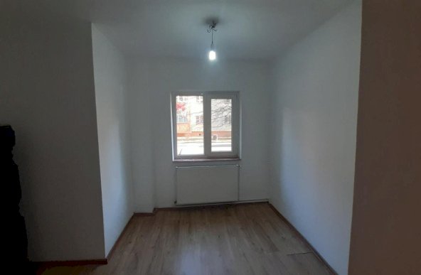 Vanzare Apartament 4 camere ,zona Bragadiru ,strada Florilor ,nr 11 ,87.000 €