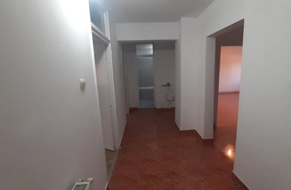 Vanzare Apartament 4 camere ,zona Bragadiru ,strada Florilor ,nr 11 ,87.000 €