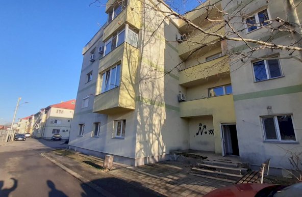 Vanzare Apartament 4 camere ,zona Bragadiru ,strada Florilor ,nr 11 ,87.000 €