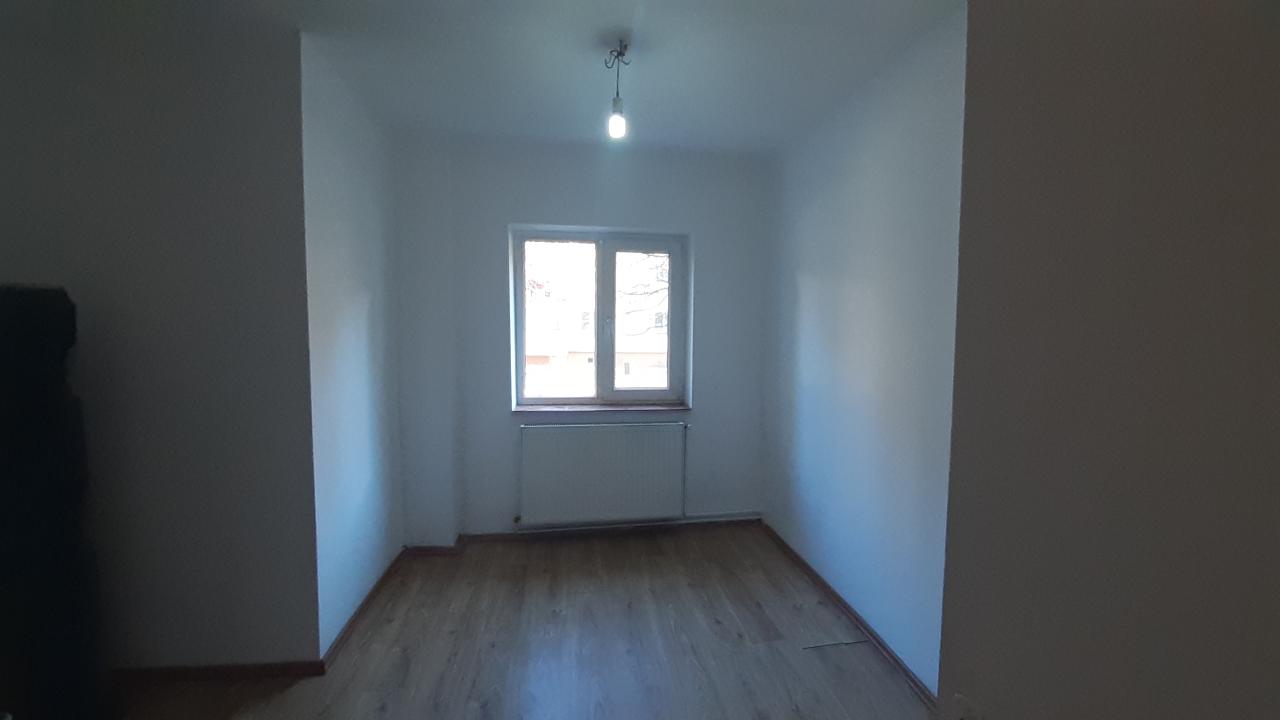 Vanzare Apartament 4 camere ,zona Bragadiru ,strada Florilor ,nr 11 ,87.000 €