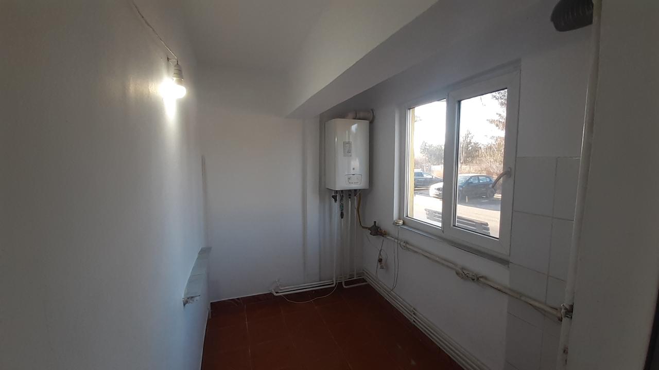 Vanzare Apartament 4 camere ,zona Bragadiru ,strada Florilor ,nr 11 ,87.000 €