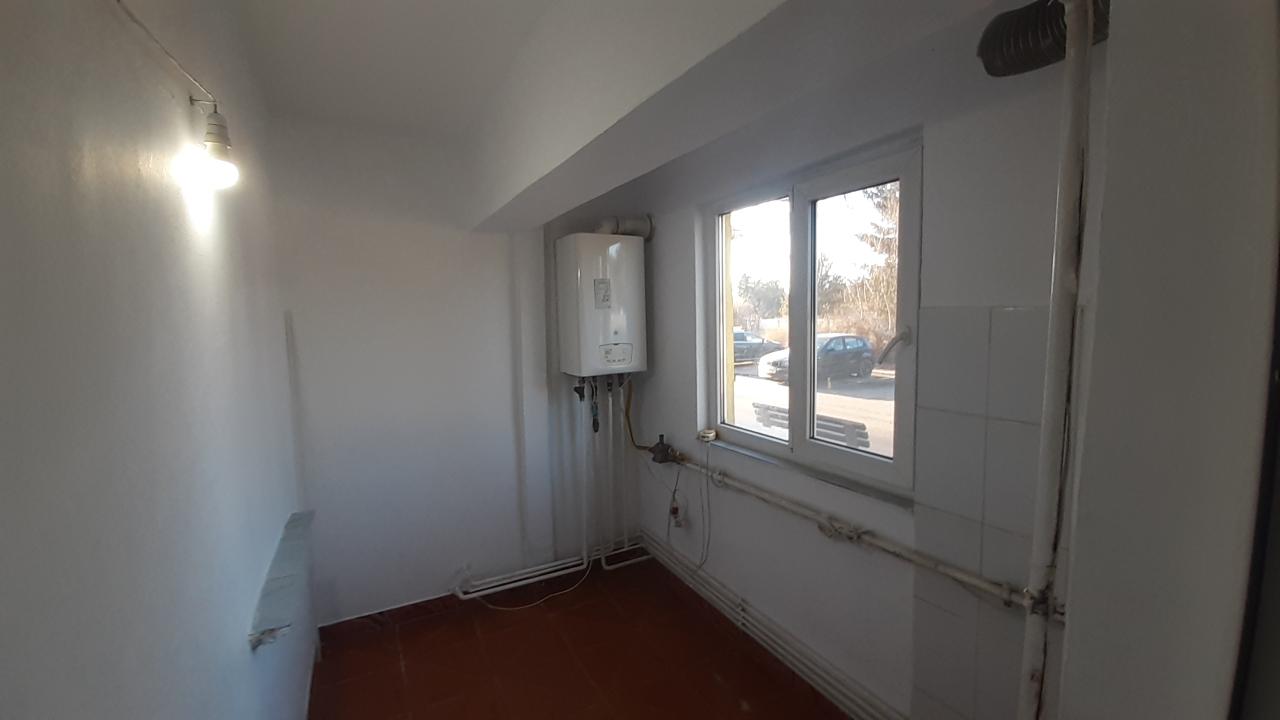 Vanzare Apartament 4 camere ,zona Bragadiru ,strada Florilor ,nr 11 ,87.000 €