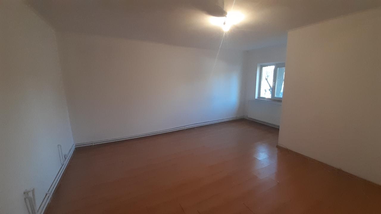 Vanzare Apartament 4 camere ,zona Bragadiru ,strada Florilor ,nr 11 ,87.000 €