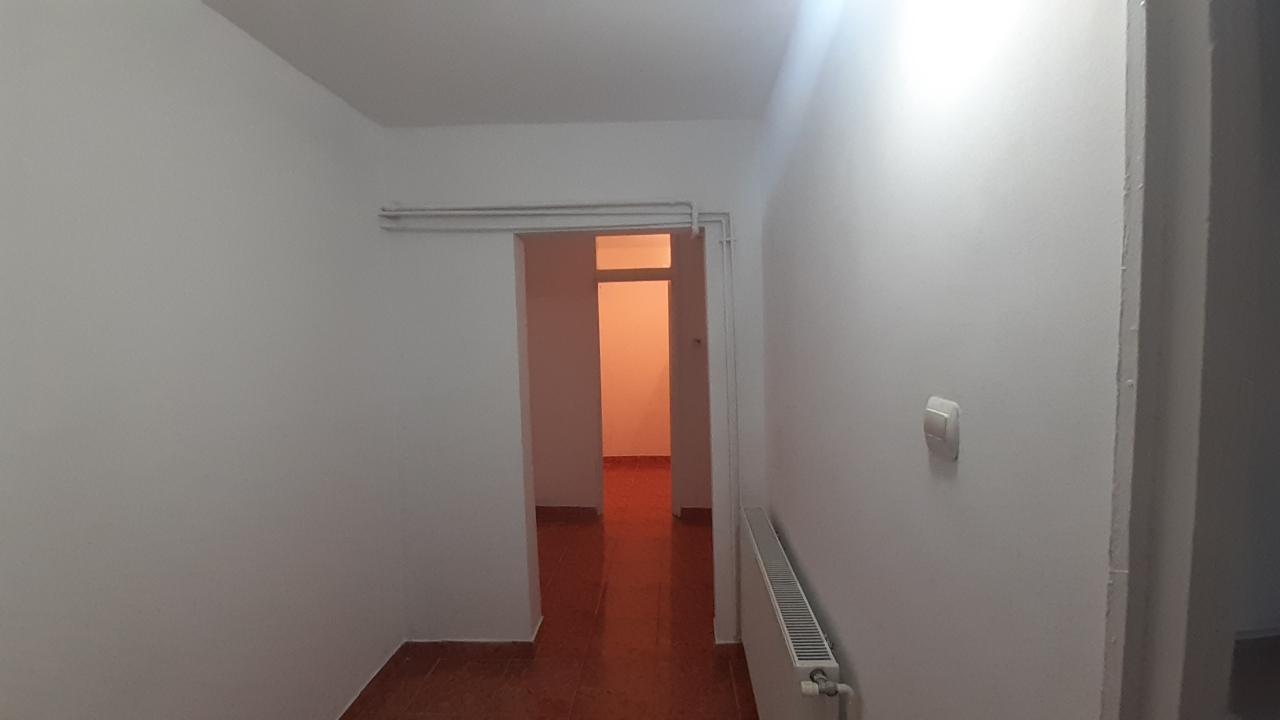 Vanzare Apartament 4 camere ,zona Bragadiru ,strada Florilor ,nr 11 ,87.000 €