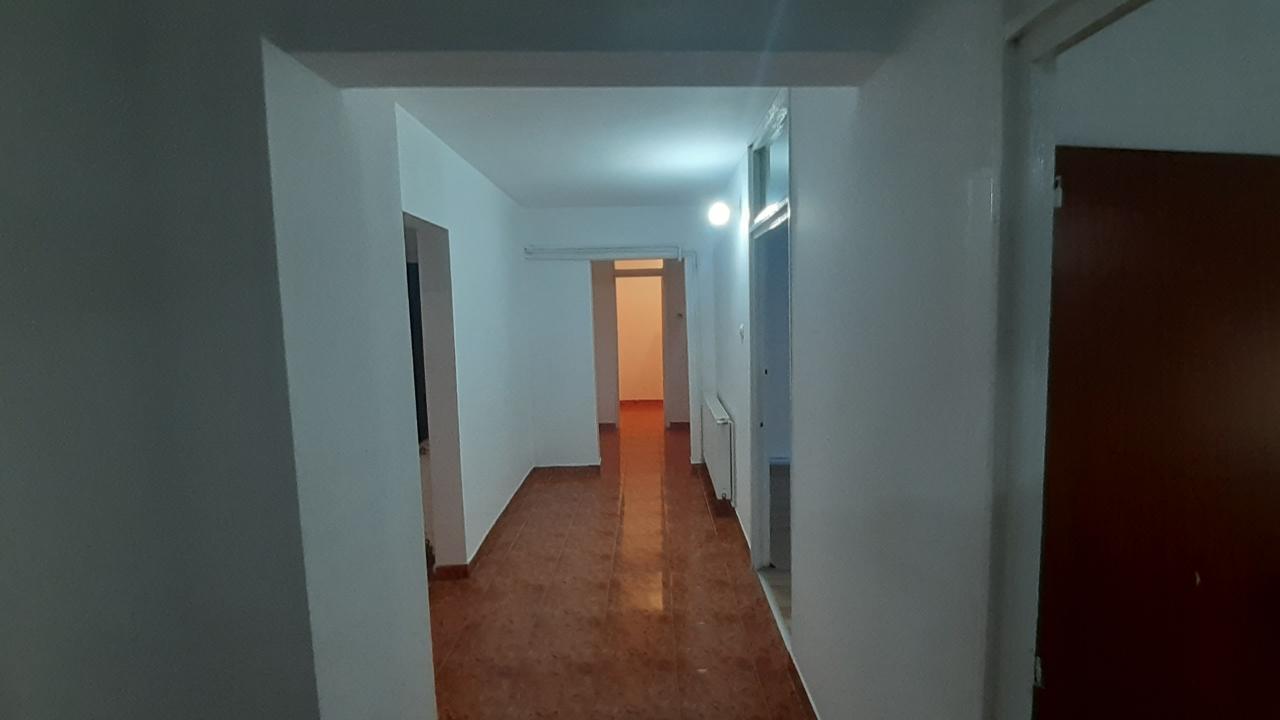 Vanzare Apartament 4 camere ,zona Bragadiru ,strada Florilor ,nr 11 ,87.000 €