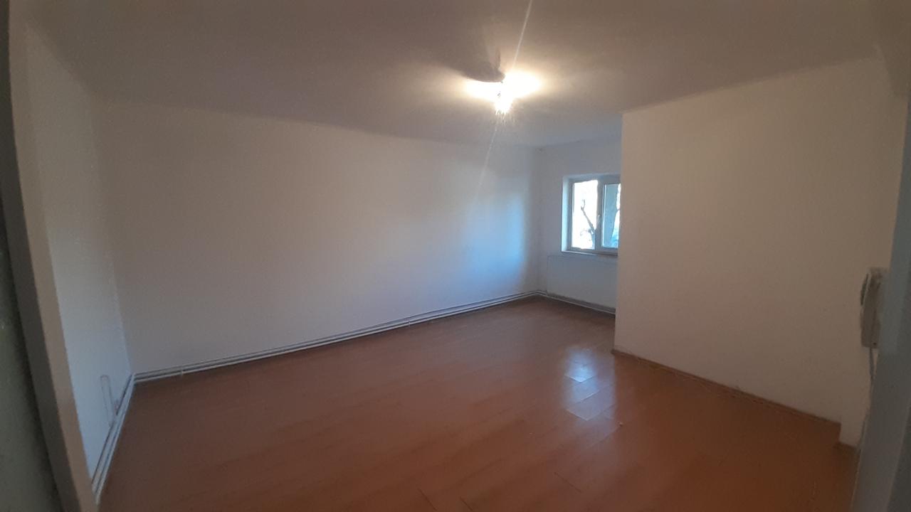 Vanzare Apartament 4 camere ,zona Bragadiru ,strada Florilor ,nr 11 ,87.000 €