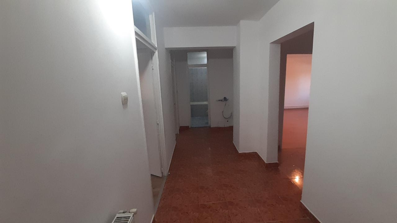 Vanzare Apartament 4 camere ,zona Bragadiru ,strada Florilor ,nr 11 ,87.000 €