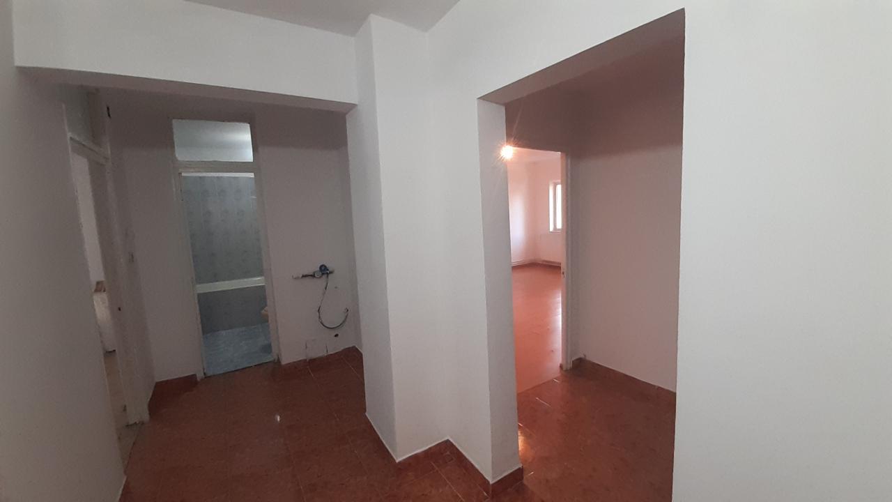 Vanzare Apartament 4 camere ,zona Bragadiru ,strada Florilor ,nr 11 ,87.000 €