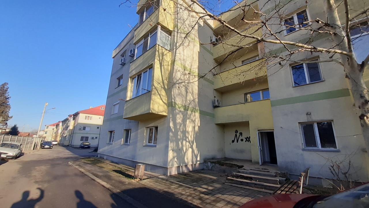 Vanzare Apartament 4 camere ,zona Bragadiru ,strada Florilor ,nr 11 ,87.000 €