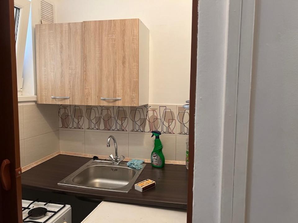 Vanzare Garsoniera ,zona Piata Alba Iulia ,strada Moise Nicoara ,nr 34 ,47.400 €